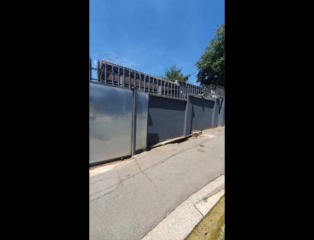 4 BEDROOM HOUSE FOR SALE IN KENSINGTON